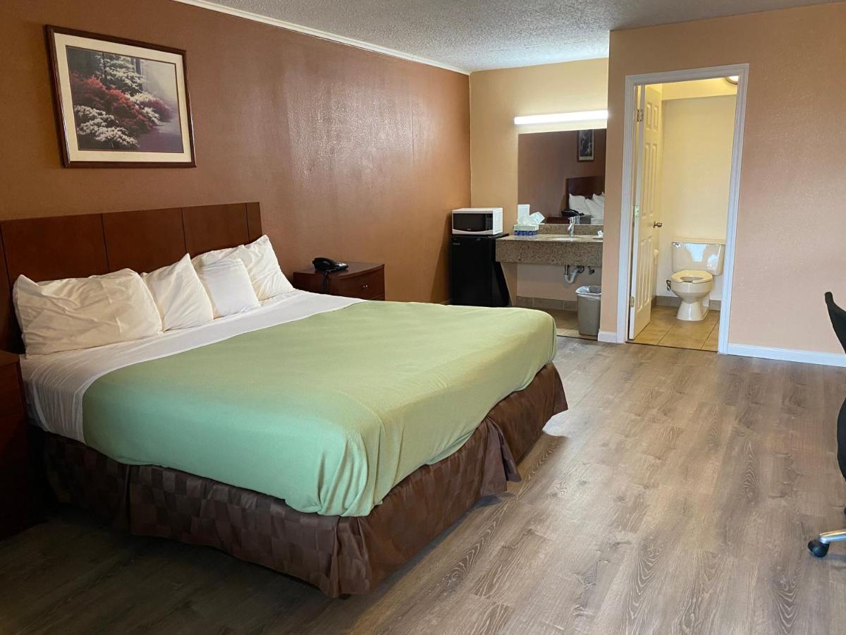 Travel Inn Broadview Ngoại thất bức ảnh