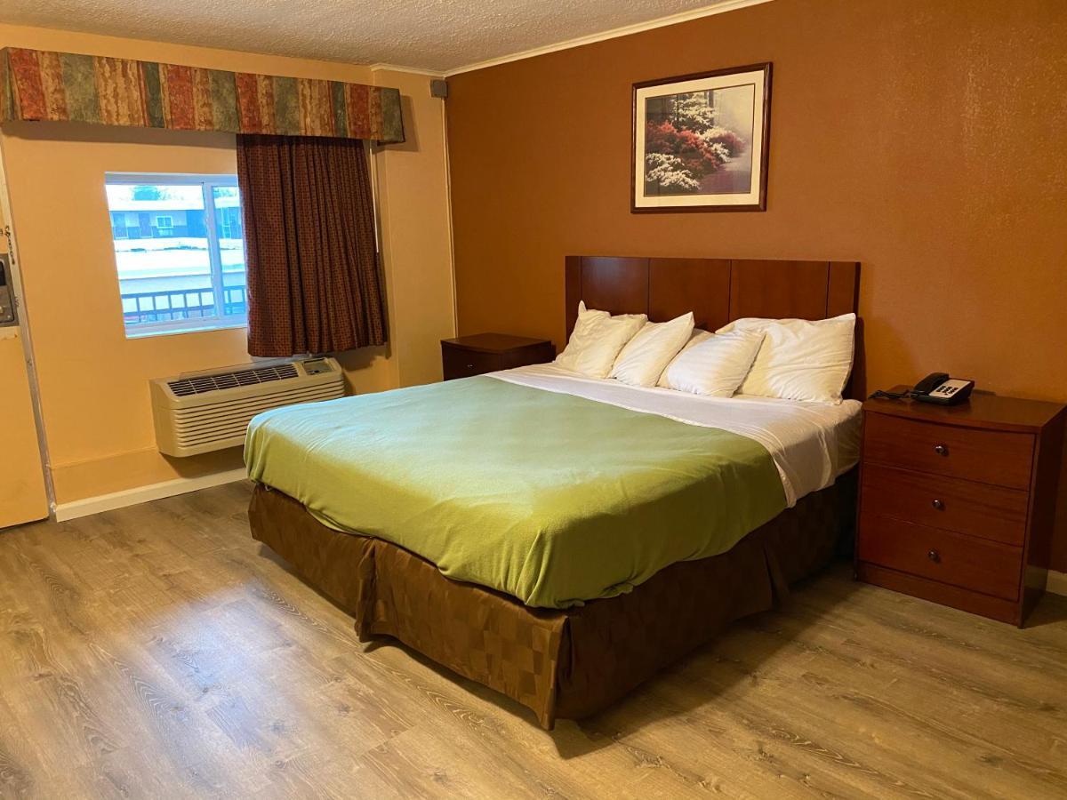 Travel Inn Broadview Ngoại thất bức ảnh