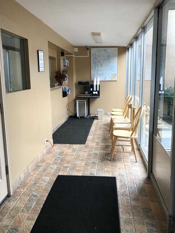 Travel Inn Broadview Ngoại thất bức ảnh